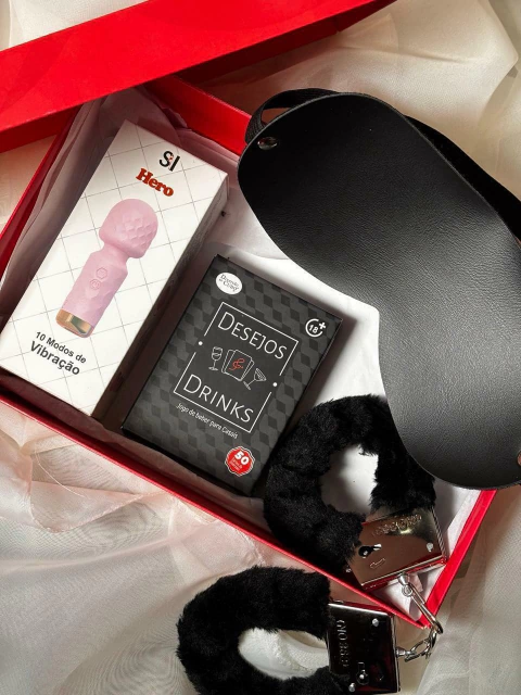 Kit Brincadeira a 2 - Mini Varinha, Jogo de cartas, algema e venda