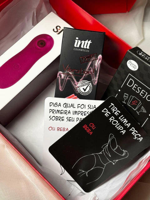 Kit Felicidade | Sugador, Lubrificante c/ Vibra, Jogo de cartas