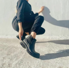 BOTA DE LLUVIA MIA en internet