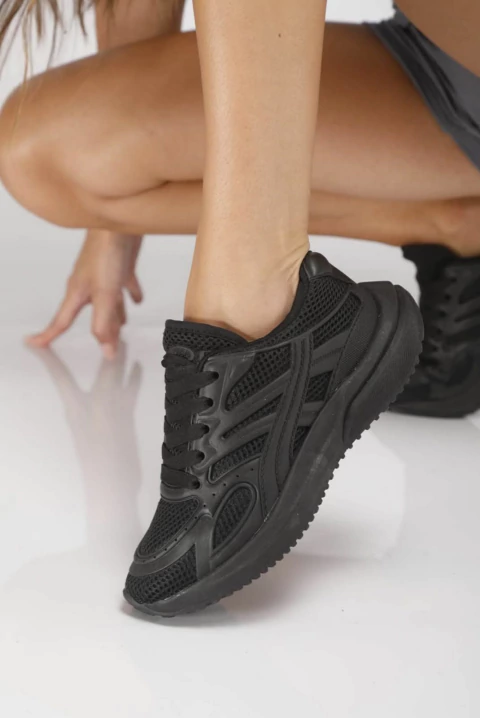 Zapatilla 710 beige-negro-blanco