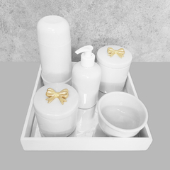 Kit Higiene C/ Garrafa Térmica Cilindrica E Bandeja Quadrada Laço Dourado