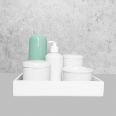 Kit Higiene C/ Garrafa Térmica Verde E Bandeja Quadrada