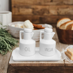 Kit 2 Galheteiro 100 ml Azeite Vinagre e Bandeja Porcelana Words na internet