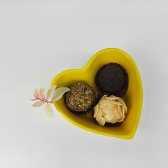 Tigela Pequena Coração Amarelo - Ordalha Ofertas | A Loja da Mesa Posta