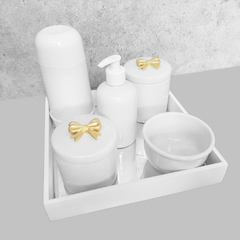 Kit Higiene C/ Garrafa Térmica Cilindrica E Bandeja Quadrada Laço Dourado - comprar online