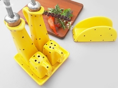 Conjunto Galheteiro E Guardanapo De Mesa Amarelo Poá Preto na internet