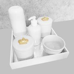 Kit Higiene C/ Garrafa Térmica Cilindrica E Bandeja Quadrada Coroa Dourada