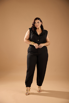 CONJUNTO CALÇA + MINI BLAZER na internet