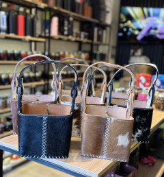 Canasta exclusiva cuero pelos 4 espacios