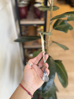 BOMBILLA PICO LORO ALPACA CINCELADA TAMAÑO MINI - Yerba Canarias Roca