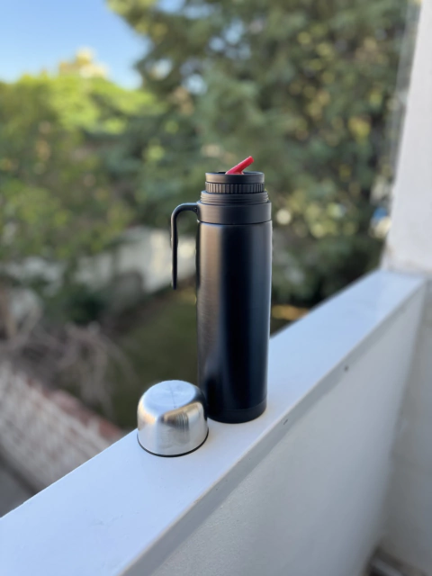 TERMO MEDIA MANIJA NEGRO 1LT