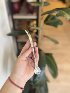 BOMBILLA PICO LORO ALPACA CINCELADA TAMAÑO MINI en internet