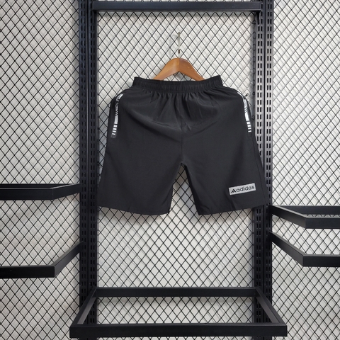 SHORT ADIDAS COM BOLSO - PRETO