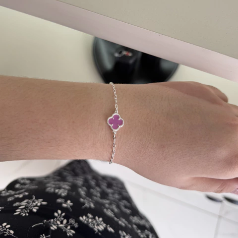Pulseira trevo rosa