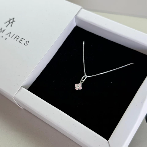 Colar flor de cerejeira 40cm