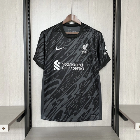 Camisa Goleiro Liverpool, Camisa Goleiro Liverpool 2024/25, Camisa Torcedor Liverpool, Nike, Masculina, Futebol, Preta, Branco, Premier League, Torcedor, Paixão, Qualidade, Conforto, Nome, Numero, Personalizada, original, oficial