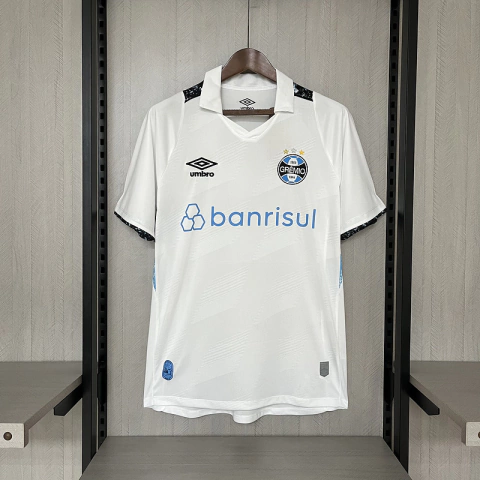 Camisa Grêmio, Umbro, 2024/25, Torcedor, Masculina, Branca, 120 Anos, Tradição, Paixão, Qualidade, Conforto, Respirabilidade, Durabilidade, Escudo, Patrocínios, Tecnologia TechFit, Presente, Torcedor, Imortal, Tricolor Gaúcho, Arena, Sul, Brasileiro, Séri