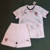 A Camisa e Shorts Portugal Reserva Puma 25/26 Branco Adulto é a combinação perfeita para os fãs da seleção portuguesa de futebol. Com um design moderno e sofisticado, esse conjunto oferece o equilíbrio ideal entre estilo e desempenho. Desenvolvido pela re