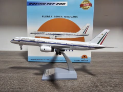 Fuerza Aérea Mexicana Boeing 757-200 XC-UJM 1:200 IFMEXU-JM