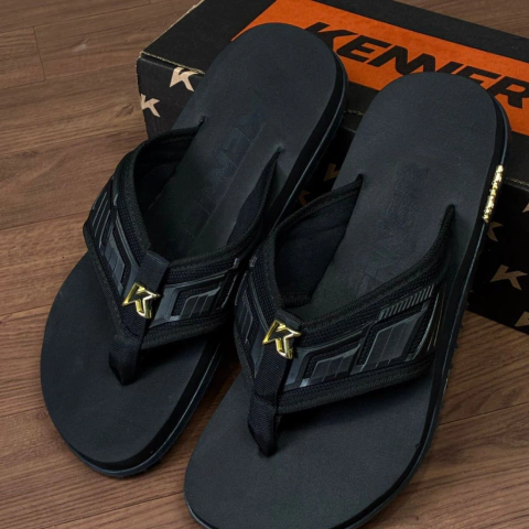 Chinelo Kenner Preto