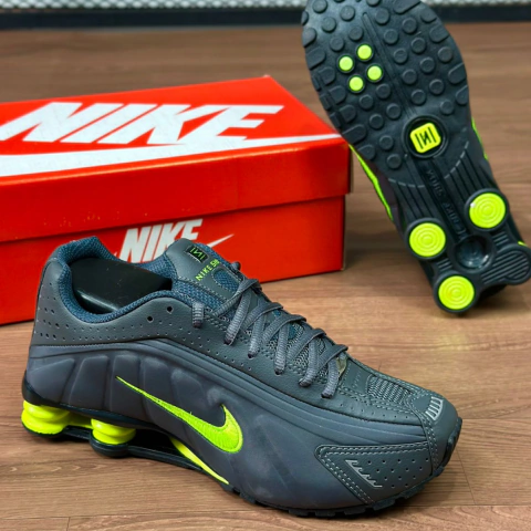Tênis NK Shox R4 - Grafite/Verde