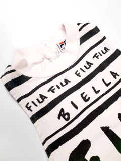 Blusa FILA na internet