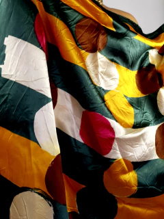 Lenço João Miguel na internet