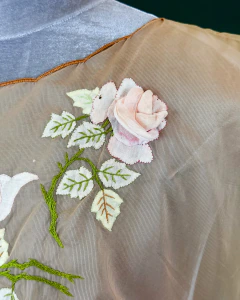 Blusa Bellezura (M) - Brechó Gertrudez