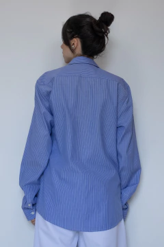 CAMISA LISTRADA AZUL E BRANCO (M) na internet