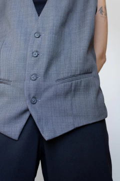 COLETE CINZA (G) - Rediscover Brechó - Moda Circular e Atemporal