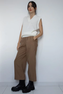 COLETE TRICÔ OFF WHITE (M/G) - comprar online