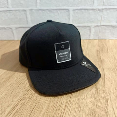 Boné Anth Co Snapback Supply Preto Ajustável