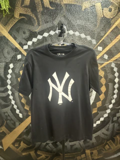 Camiseta Básica New Era New York Yankess MLBP