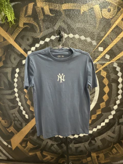 Camiseta Básica Estampada New Era New York Yankees
