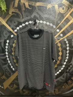Camiseta Prison Listras Horizontais