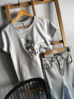 Remera Cat