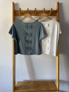 Remera ALFONSINA MOÑOS - tienda online