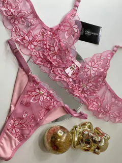 Conjunto flor na internet