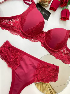 Conjunto linha casual na internet