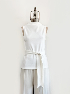Chaleco Liso con lazo - comprar online