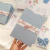 Convite azul serenity em envelope de luva - comprar online