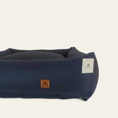 Cama Pet Impermeável Classic Linho Marinho Home Decor - Patas e Atos 