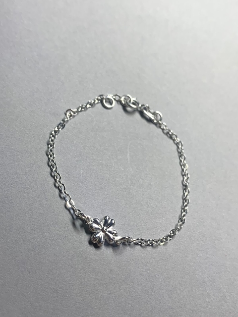Pulseira infantil com trevo de 4 folhas