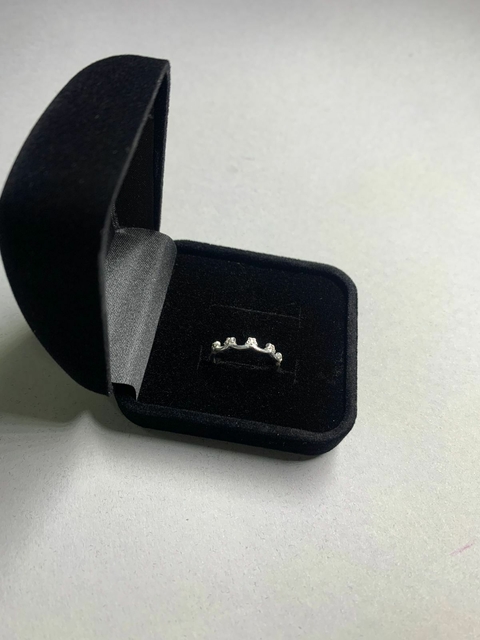 ANEL ONDEADO COM ZIRCONIA - comprar online