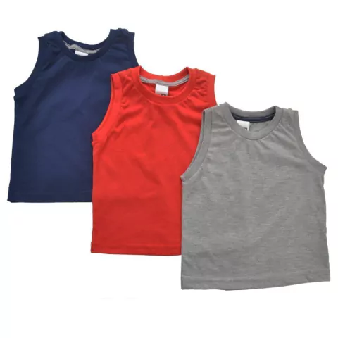 Três regatas infantis de malha 100% algodão nas cores azul, vermelho e cinza, ideais para bebês.