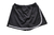 Shorts saia juvenil preto com detalhe em branco, ideal para uniforme escolar.