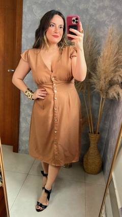 VESTIDO CURTO DE BOTÃO EM LINHO