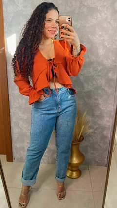 BLUSA BOHO CHIC COM AMARRAÇÃO na internet