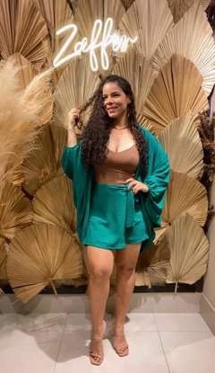 CONJUNTO KIMONO E SHORT SAIA