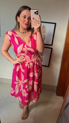VESTIDO PLUS COM DECOTE FRENTE E COSTA COM AMARRAÇÃO CURTO - comprar online